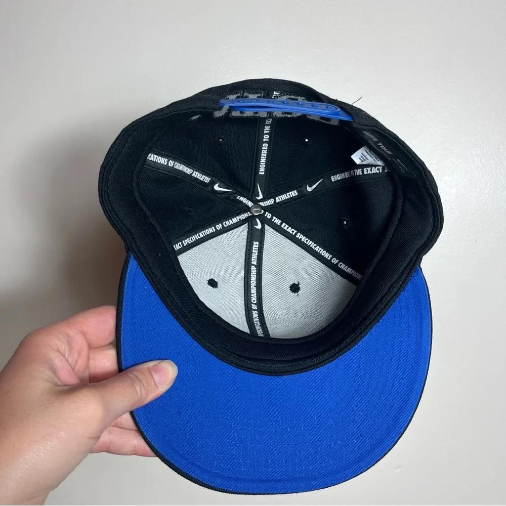 Nike True Dri Fit Florida Gators Snap Back Hat Cap Flat Bill Embroidered Black‎